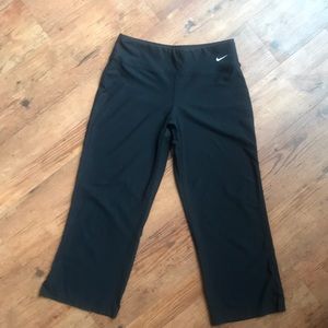 Nike Dri Fit Capri Workout/yoga Pants